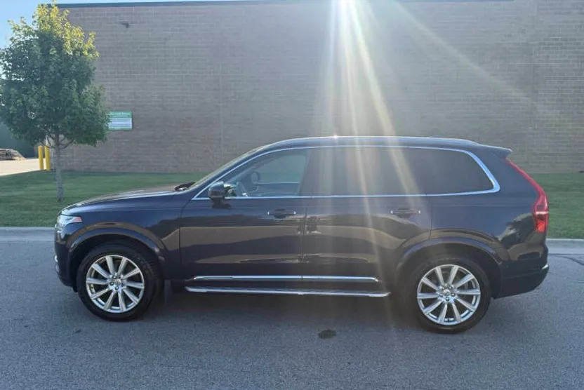 2016 Volvo XC90 T6 Inscription photo 1