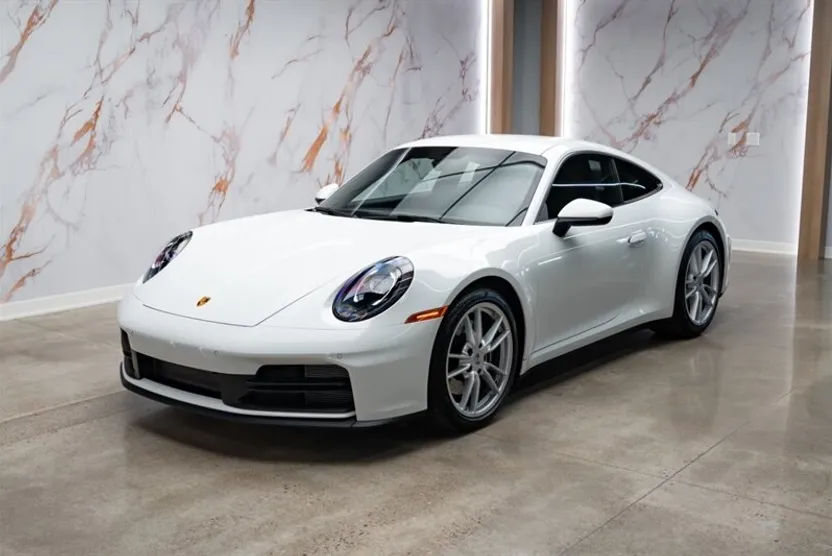 2025 Porsche 911 photo 1
