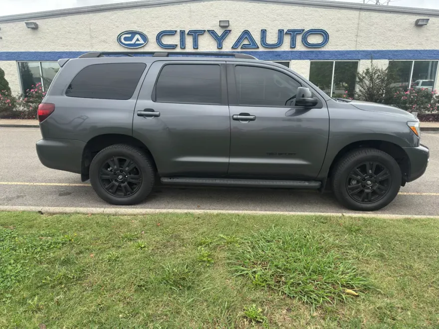 2021 Toyota Sequoia TRD Sport photo 1