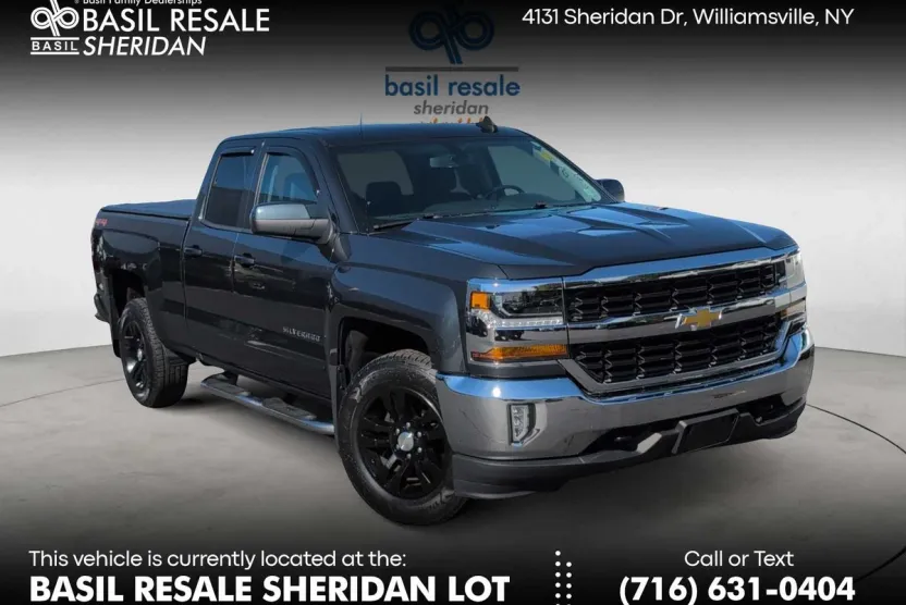 2017 Chevrolet Silverado 1500 LT photo 1