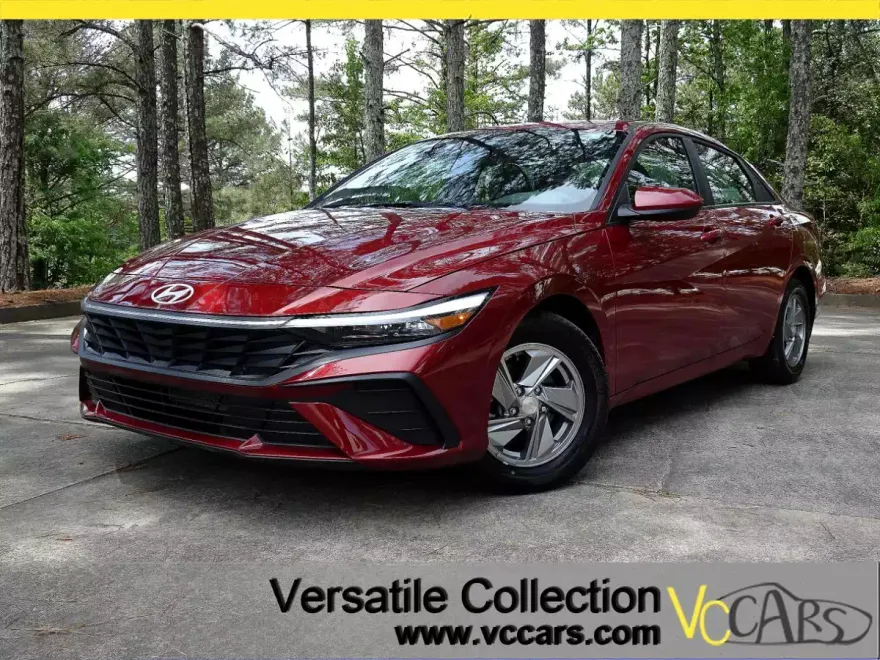 2024 Hyundai Elantra SE photo 1
