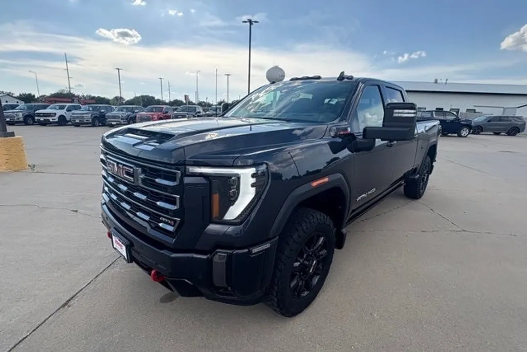 2024 Gmc Sierra HD AT4 photo 1