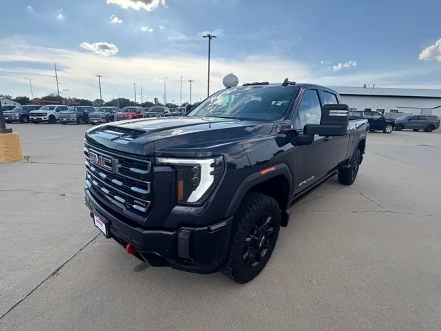 2024 Gmc Sierra HD AT4 photo 1