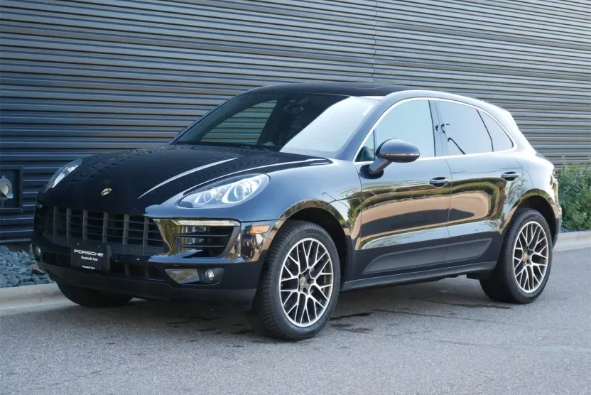 2017 Porsche Macan S photo 1