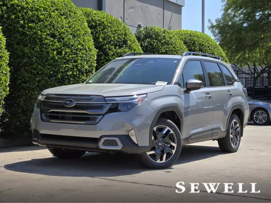 2025 Subaru Forester Premium photo 1