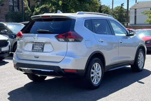2020 Nissan Rogue SV AWD photo 3