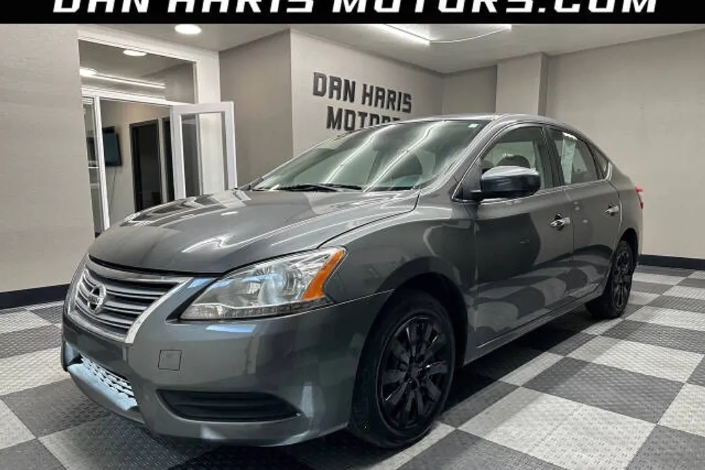 2015 Nissan Sentra SV photo 1