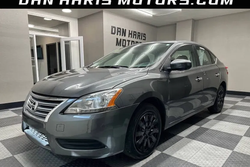 2015 Nissan Sentra SV photo 1