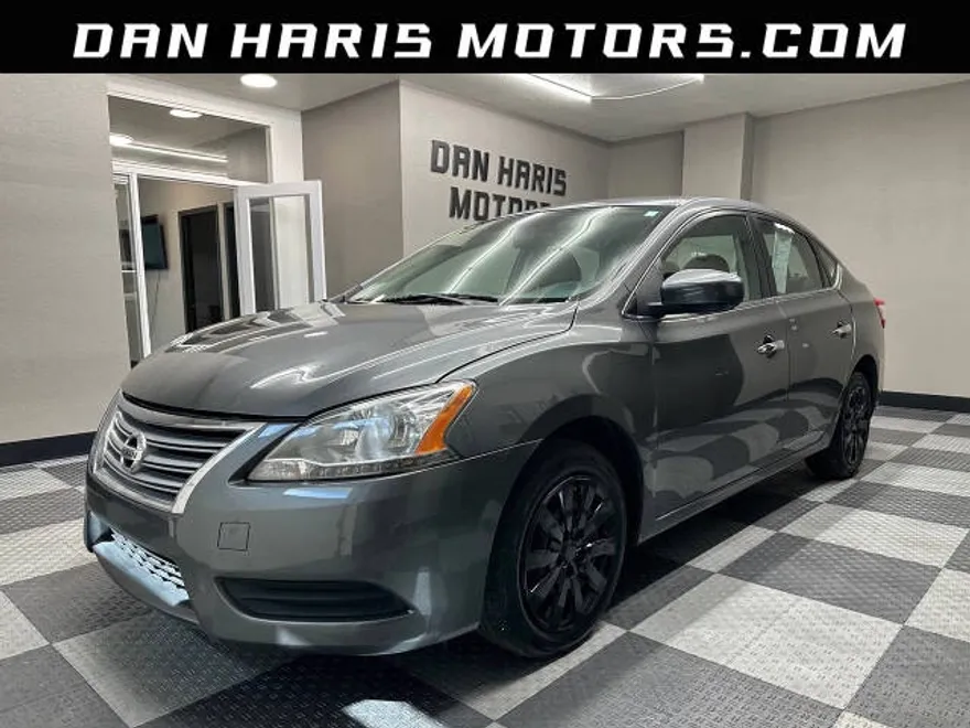 2015 Nissan Sentra SV photo 1