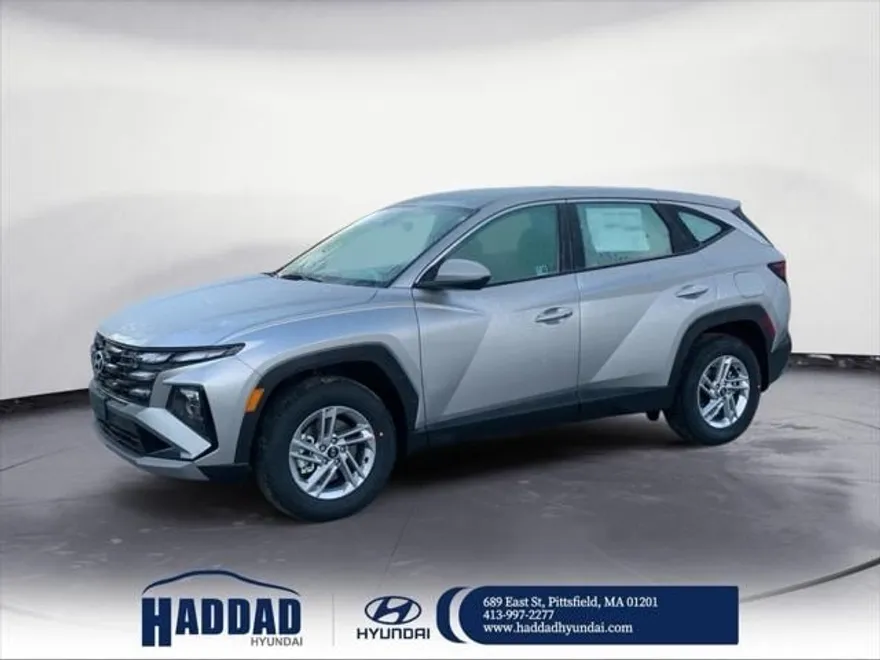 2025 Hyundai Tucson SE photo 1