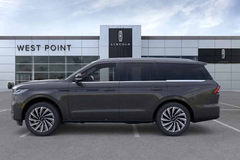 2025 Lincoln Navigator Black Label photo 1