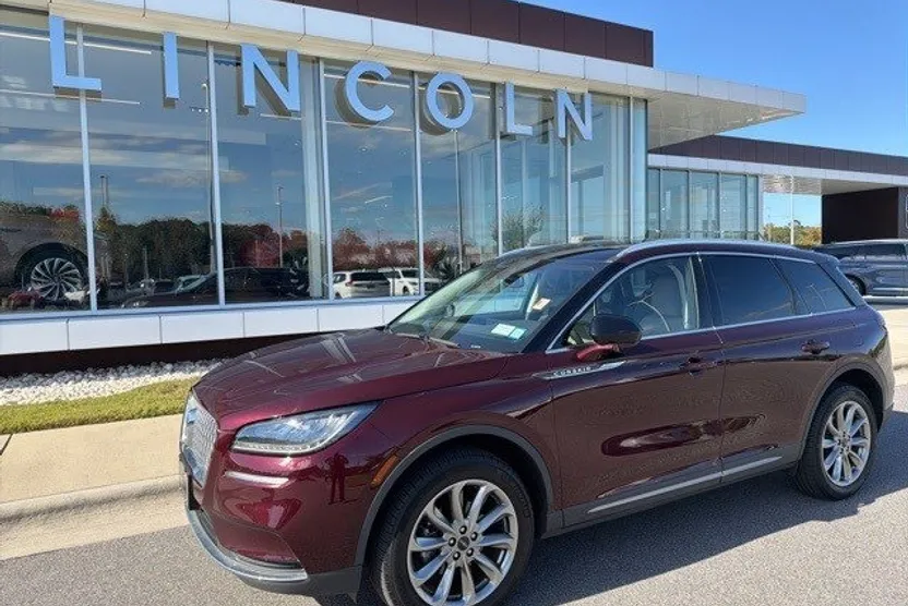 2021 Lincoln Corsair Standard photo 1