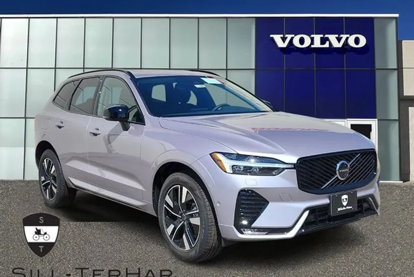 2026 Volvo XC60 B5 Plus photo 1