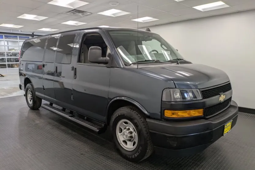 2019 Chevrolet Express 3500 LS Van Passenger photo 1