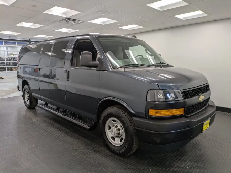 2019 Chevrolet Express 3500 LS Van Passenger photo 1