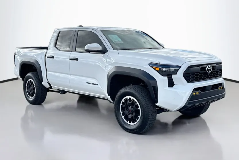 2024 Toyota Tacoma TRD Off-Road photo 1