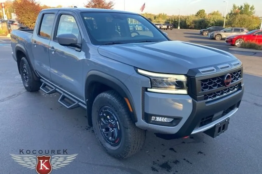 2025 Nissan Frontier PRO-4X photo 1