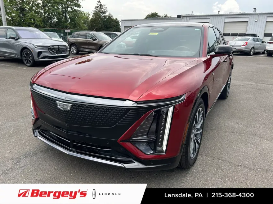 2024 Cadillac Lyriq Sport photo 1