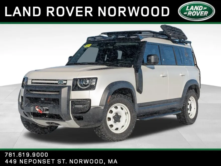 2024 Land Rover Defender 110 S photo 1