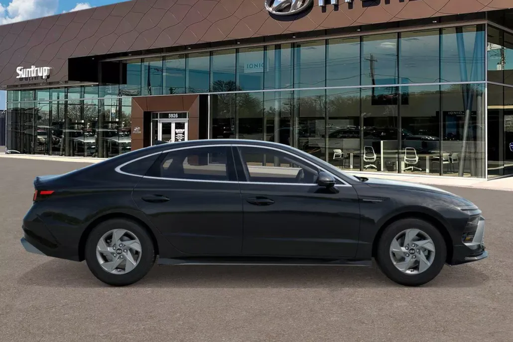 2026 Hyundai Sonata SE photo 1