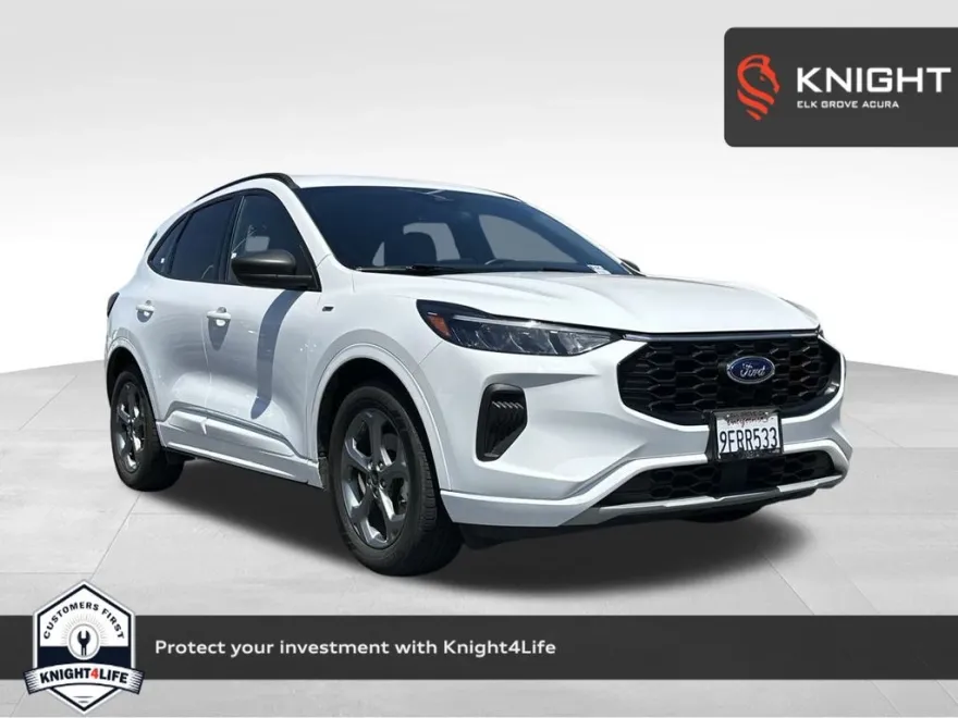 2023 Ford Escape ST-Line photo 1