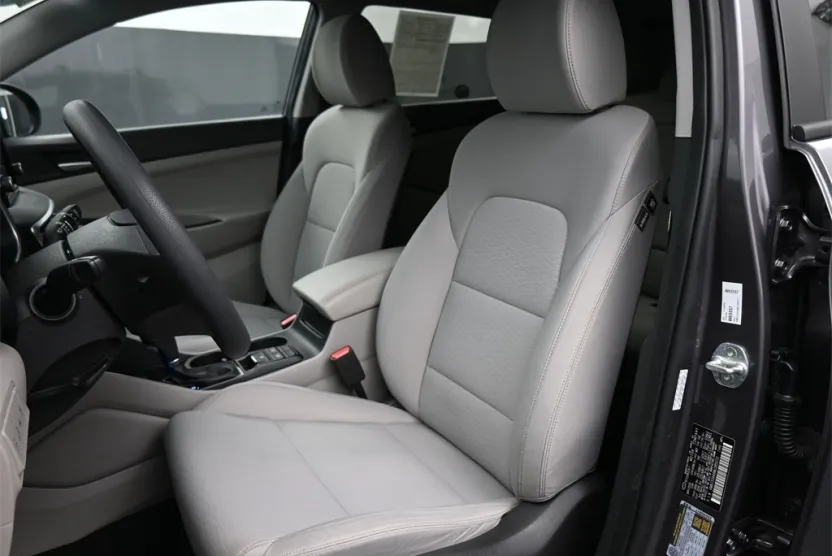 2021 Hyundai Tucson Value photo 1
