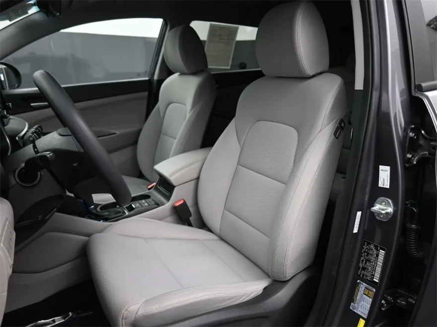 2021 Hyundai Tucson Value photo 1
