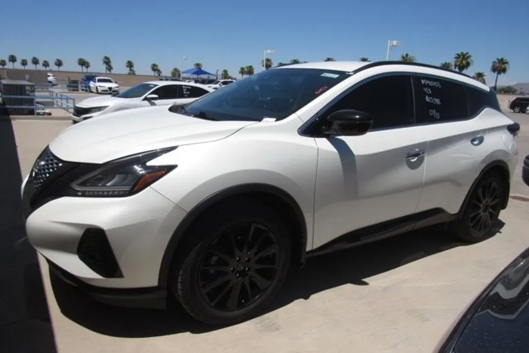 2023 Nissan Murano SV photo 1