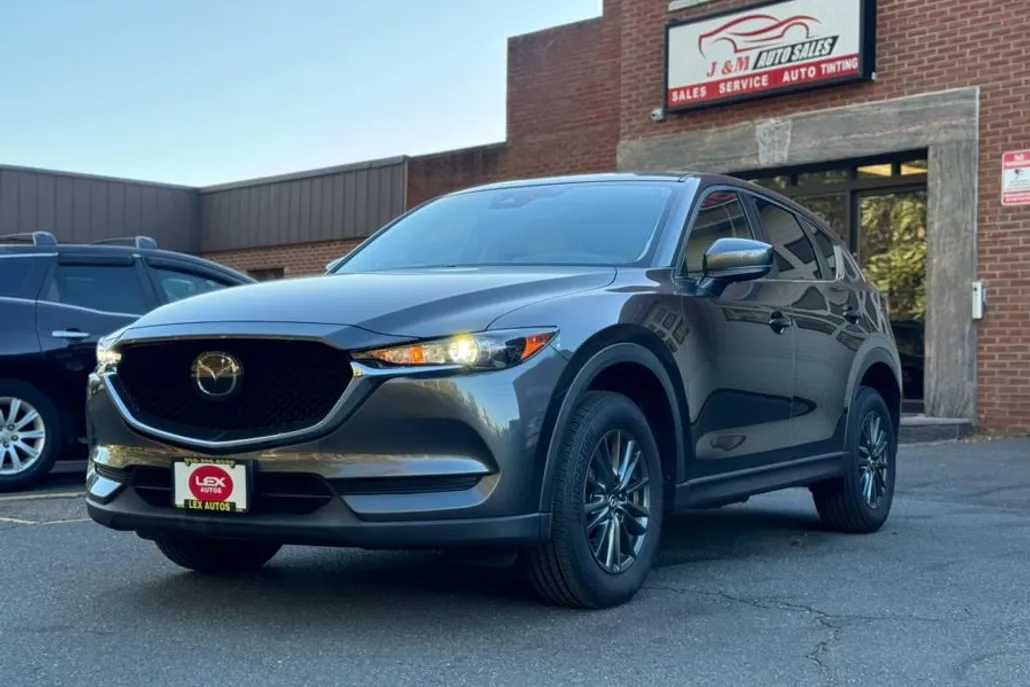 2019 Mazda CX-5 Touring photo 1