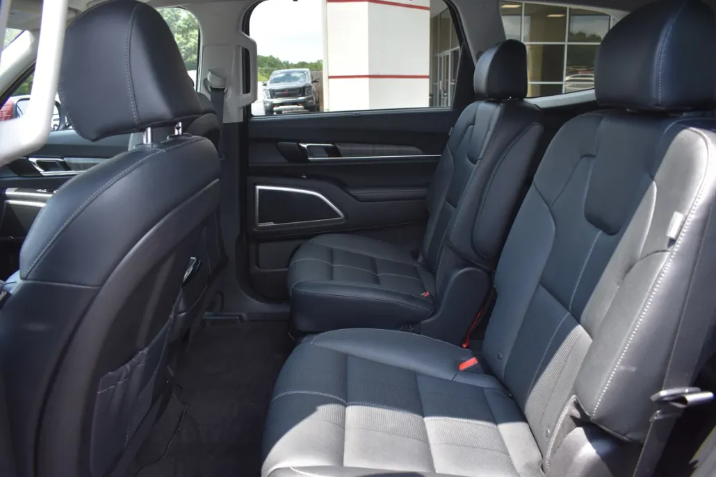 2023 Kia Telluride EX photo 1