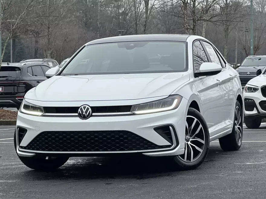2025 Volkswagen Jetta SE photo 1