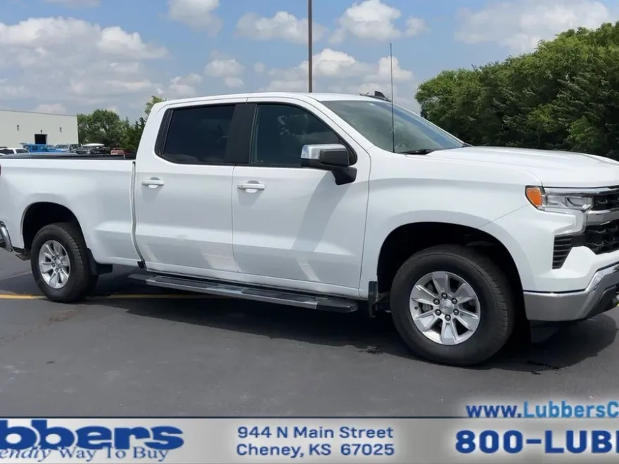 2023 Chevrolet Silverado 1500 LT photo 1