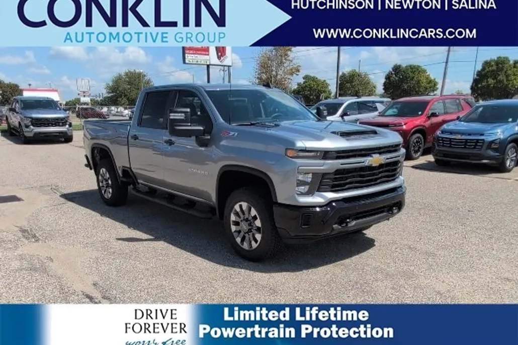 2025 Chevrolet Silverado 2500HD Custom photo 1