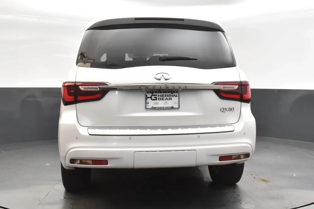 2023 Infiniti QX80 Premium Select photo 1