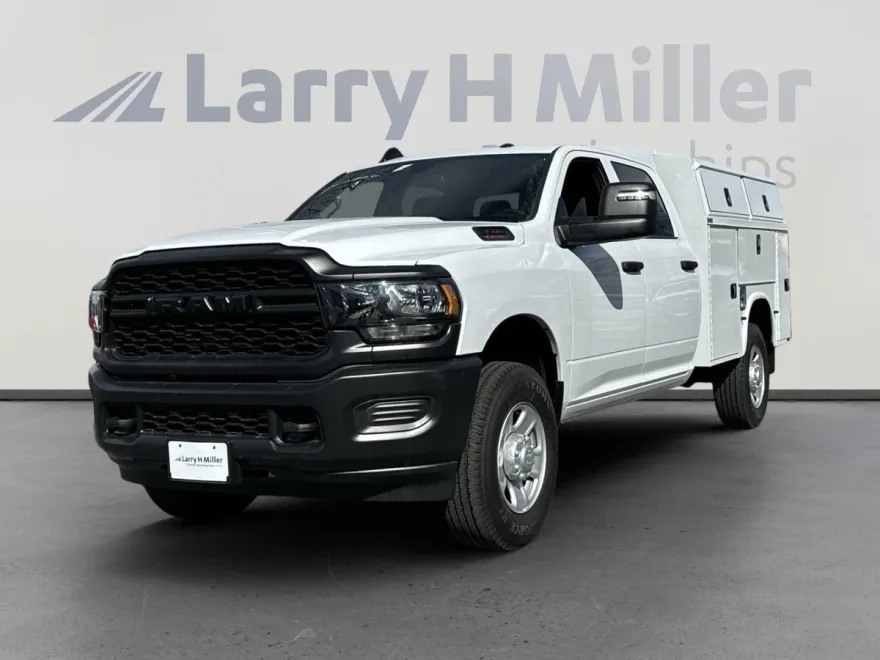 2023 Ram 3500 Tradesman photo 1