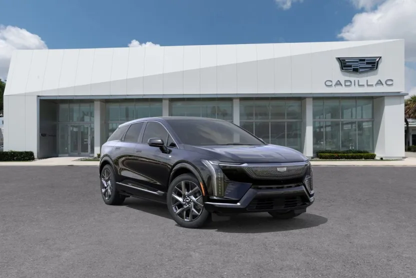 2025 Cadillac Optiq Luxury photo 1