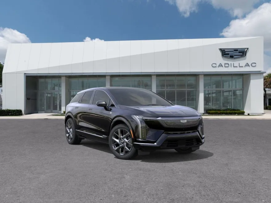 2025 Cadillac Optiq Luxury photo 1