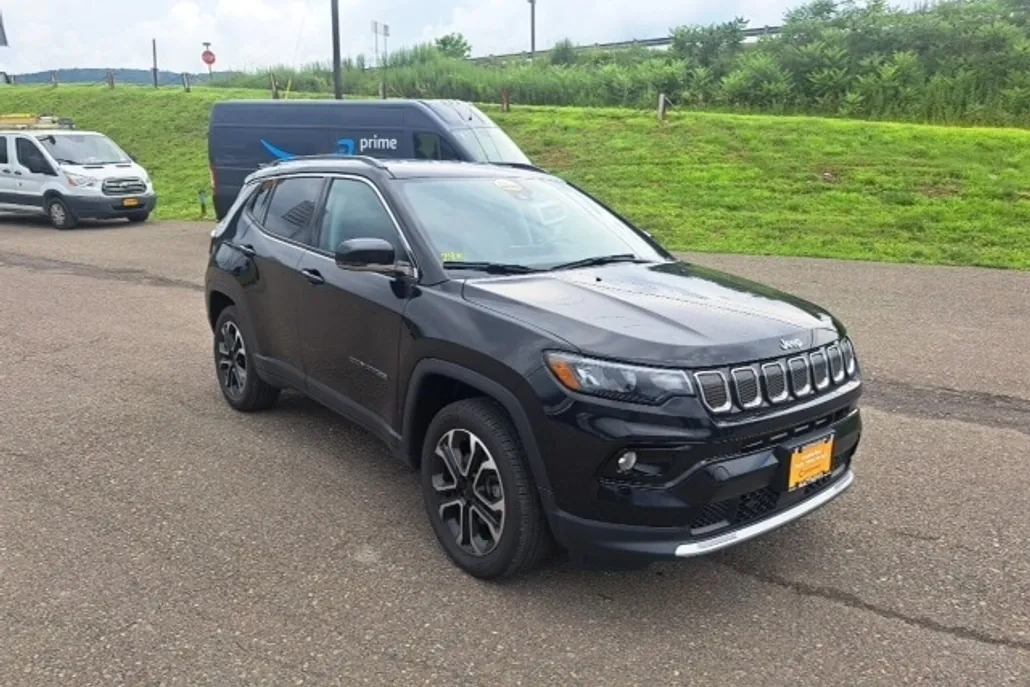 2022 Jeep Compass Limited photo 1