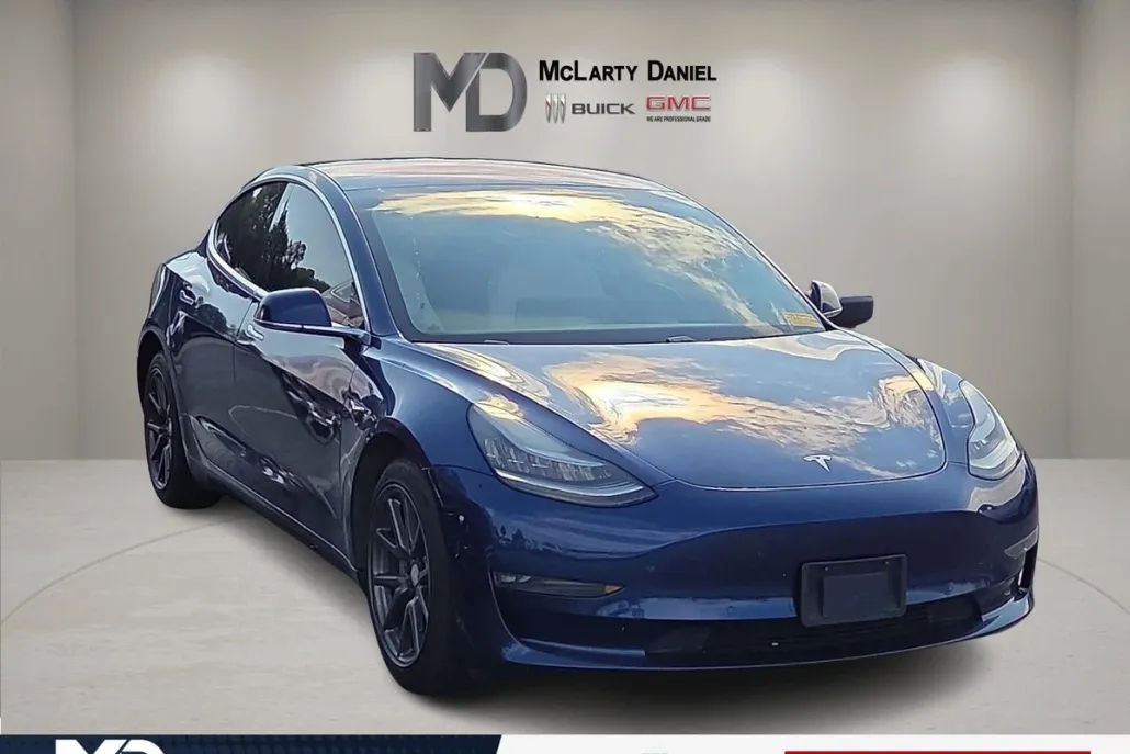 2018 Tesla Model 3 Long Range photo 1