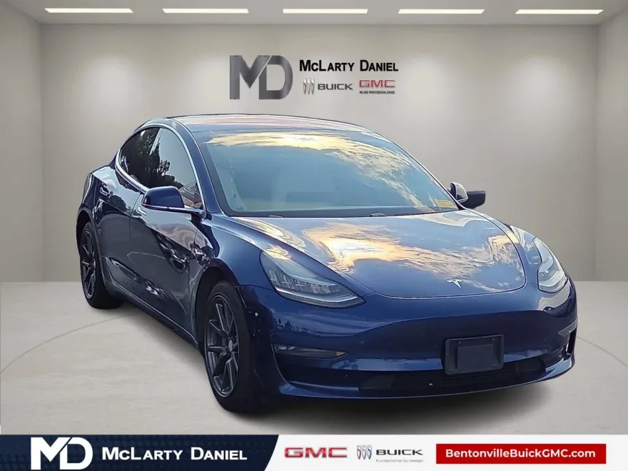 2018 Tesla Model 3 Long Range photo 1
