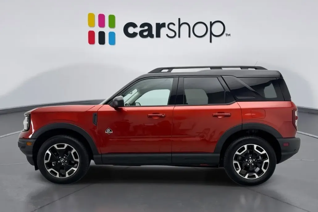 2024 Ford Bronco Sport Outer Banks photo 1