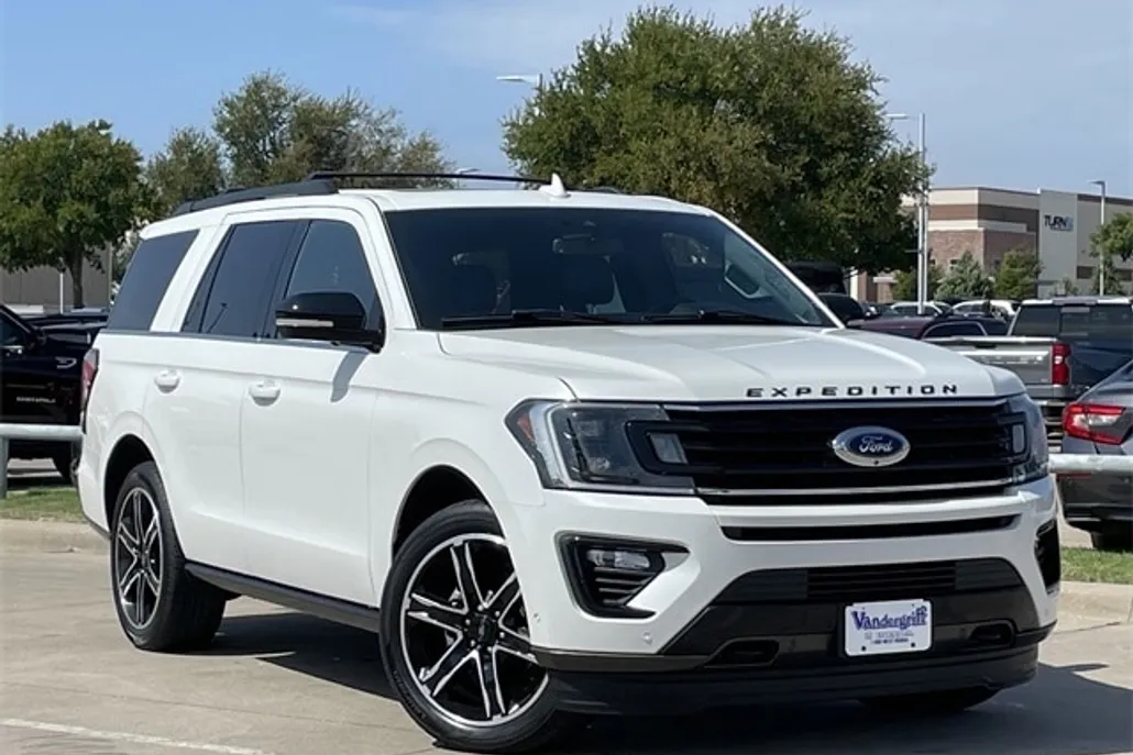 2021 Ford Expedition Limited photo 1