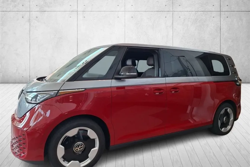 2025 Volkswagen ID. Buzz Pro Plus photo 1