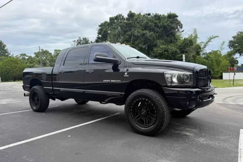 2006 Dodge Ram 3500 SLT photo 1