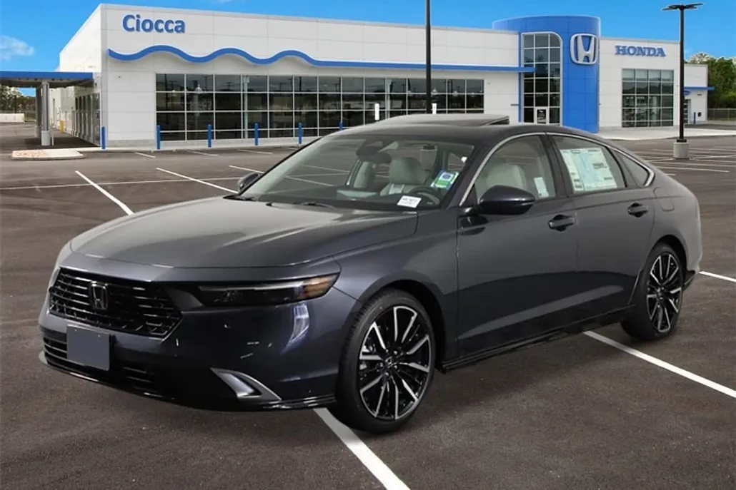 2025 Honda Accord Hybrid Touring photo 1