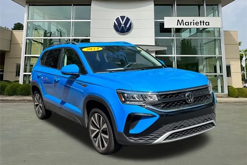 2024 Volkswagen Taos SE photo 1