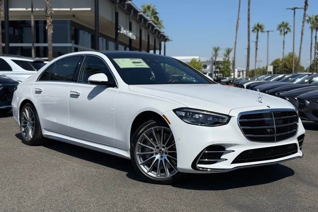 2026 Mercedes Benz S 580e 4MATIC photo 1