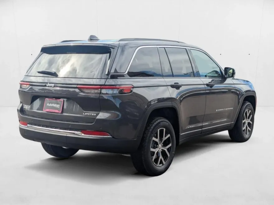 2025 Jeep Grand Cherokee Limited photo 1