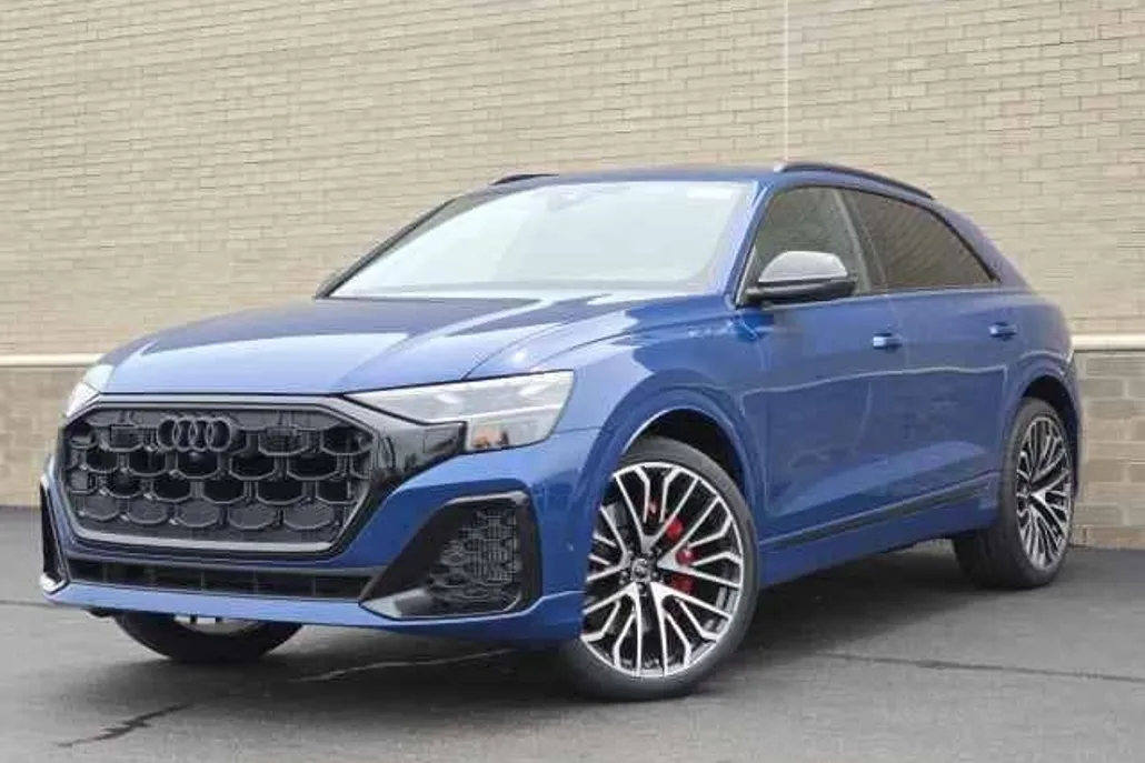 2025 Audi SQ8 Premium Plus photo 1