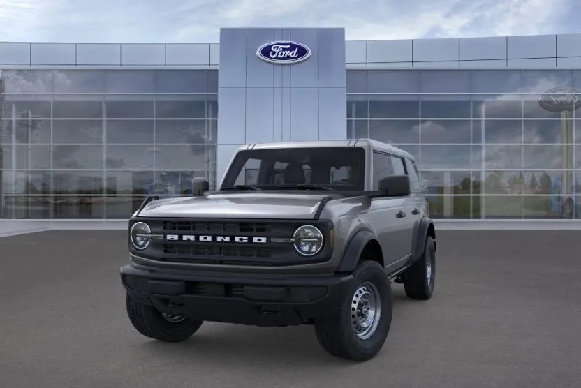 2025 Ford Bronco Base photo 1